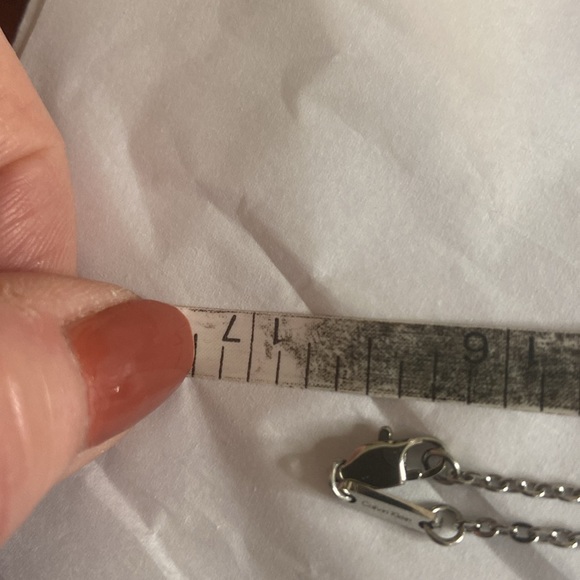 CALVIN KLEIN NECKLACE/EARRINGS - Picture 3 of 5